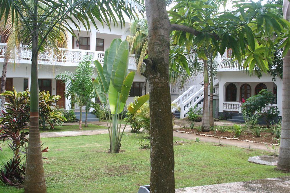 Pure Oasis Resort 内格里尔 外观 照片
