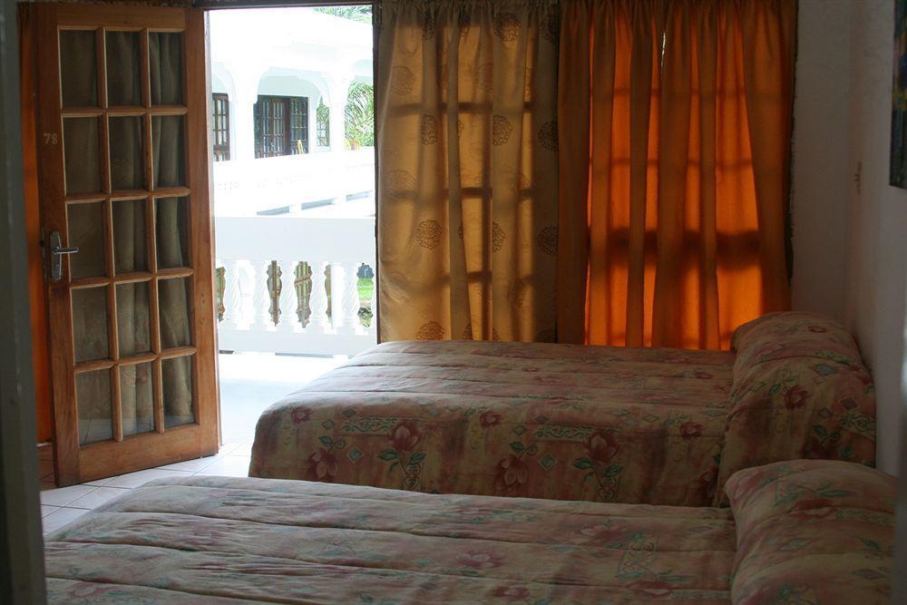 Pure Oasis Resort 内格里尔 外观 照片
