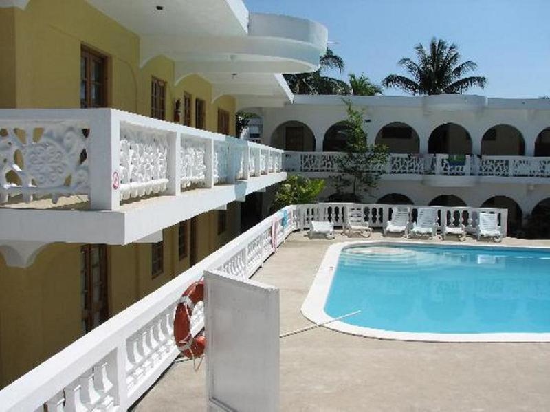 Pure Oasis Resort 内格里尔 外观 照片